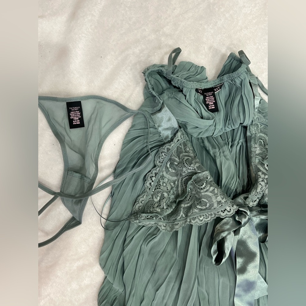VS Sage Sleep Set - Picture 3 of 6